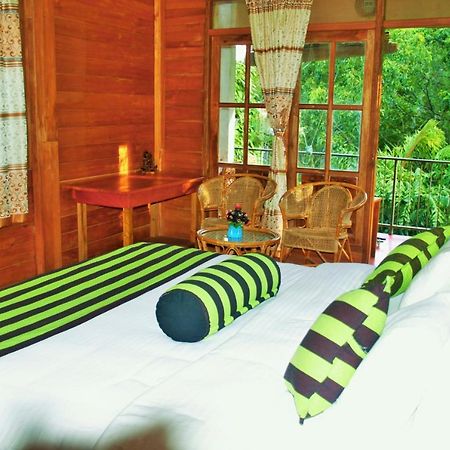 Green Cottage Ела Екстериор снимка