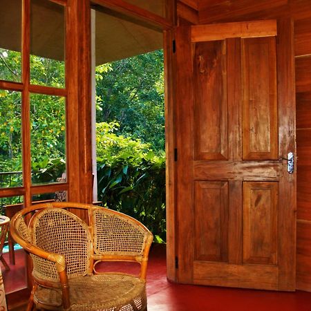 Green Cottage Ела Екстериор снимка