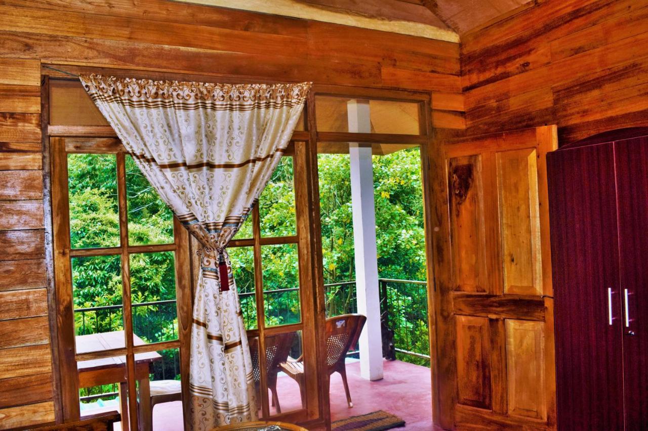 Green Cottage Ела Екстериор снимка