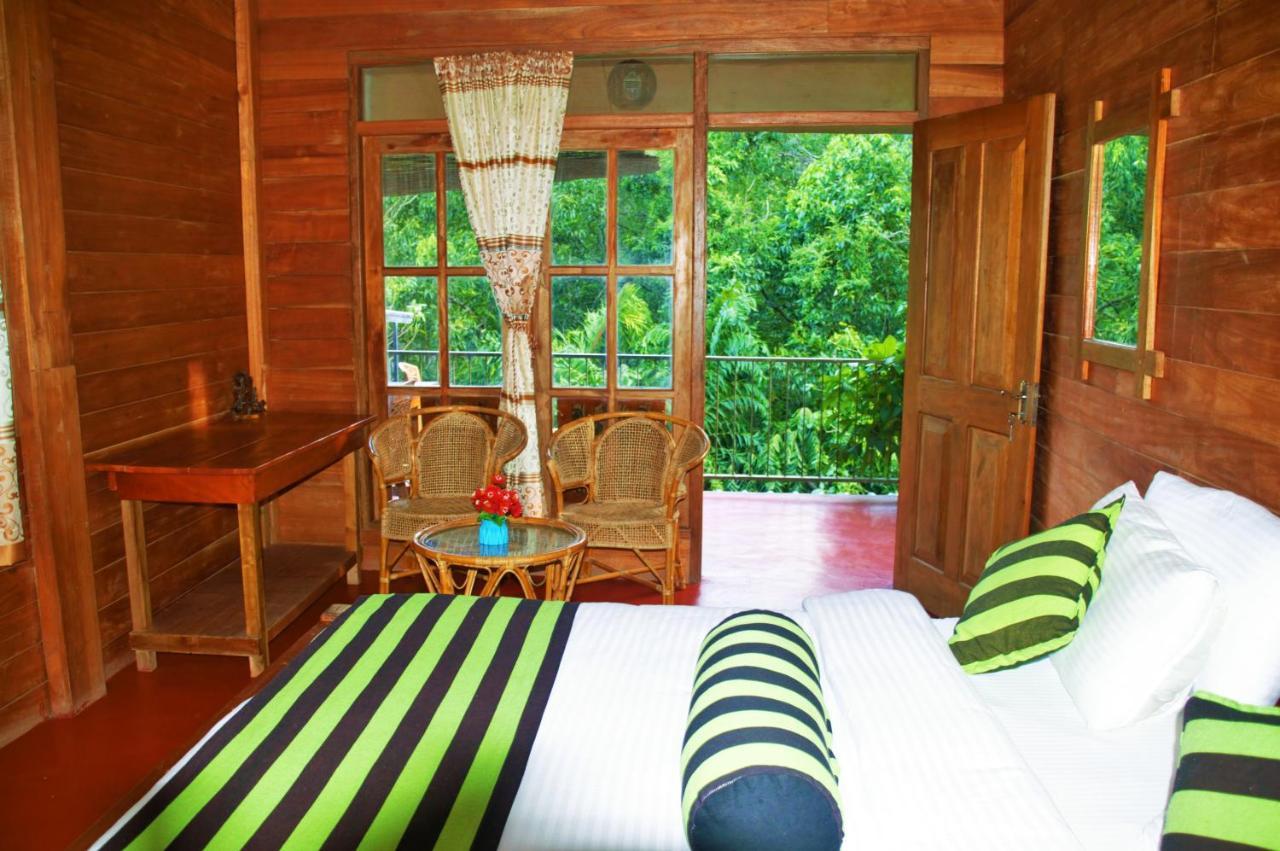 Green Cottage Ела Екстериор снимка