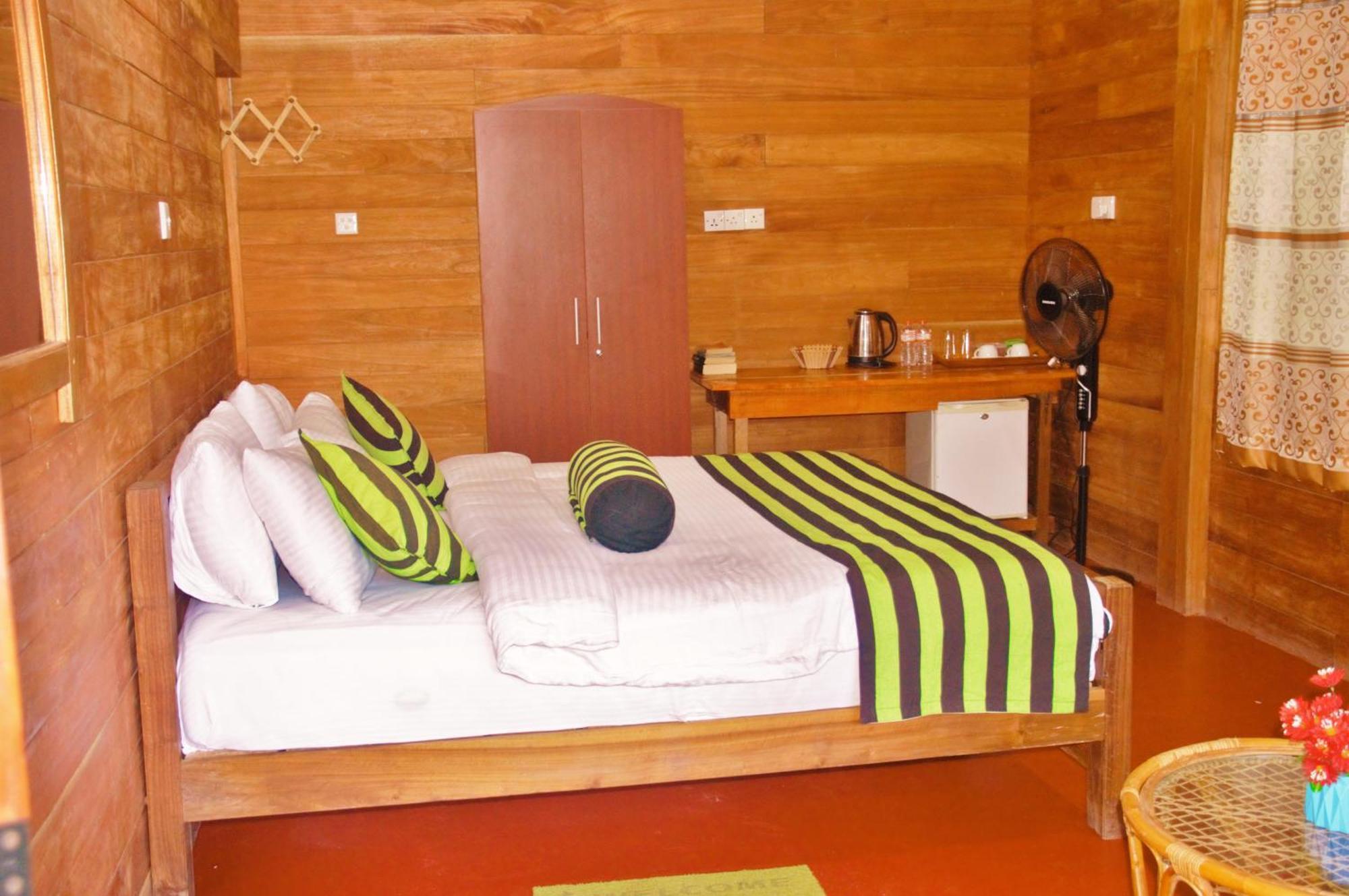 Green Cottage Ела Екстериор снимка