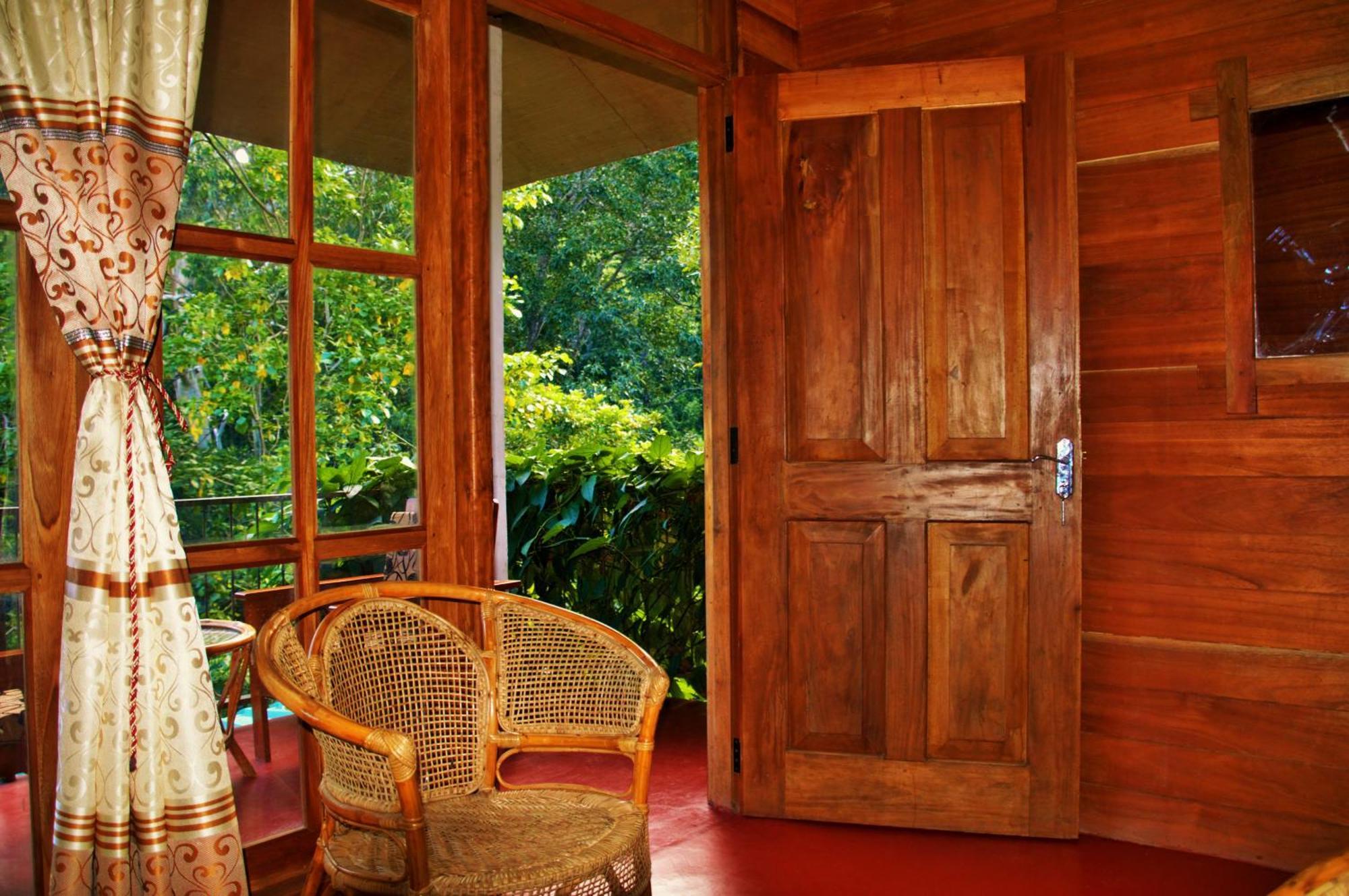 Green Cottage Ела Екстериор снимка